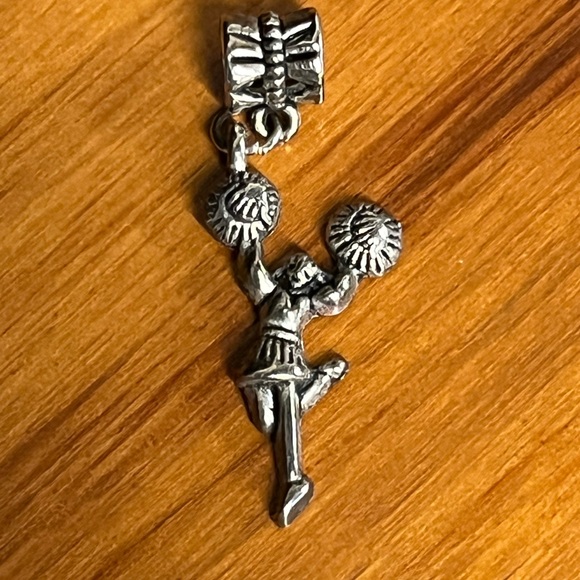 💕 3/$10 Cheerleader Sliding Charm - Picture 4 of 5
